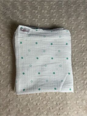 Bebe Au Lait Green White Polka Dots Baby Swaddle Blanket Circles Muslin